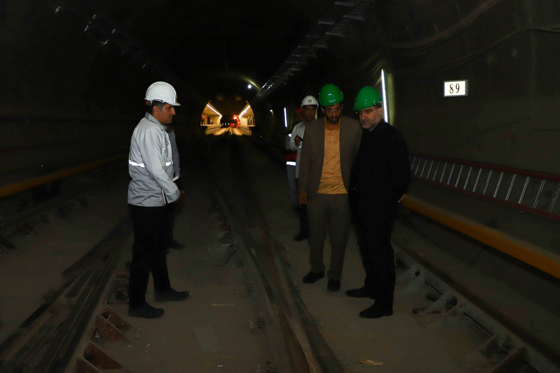 برگزاری جلسه تأمین واگن مترو قم در وزارت کشور/منوریل تعیین تکلیف می‌شود
